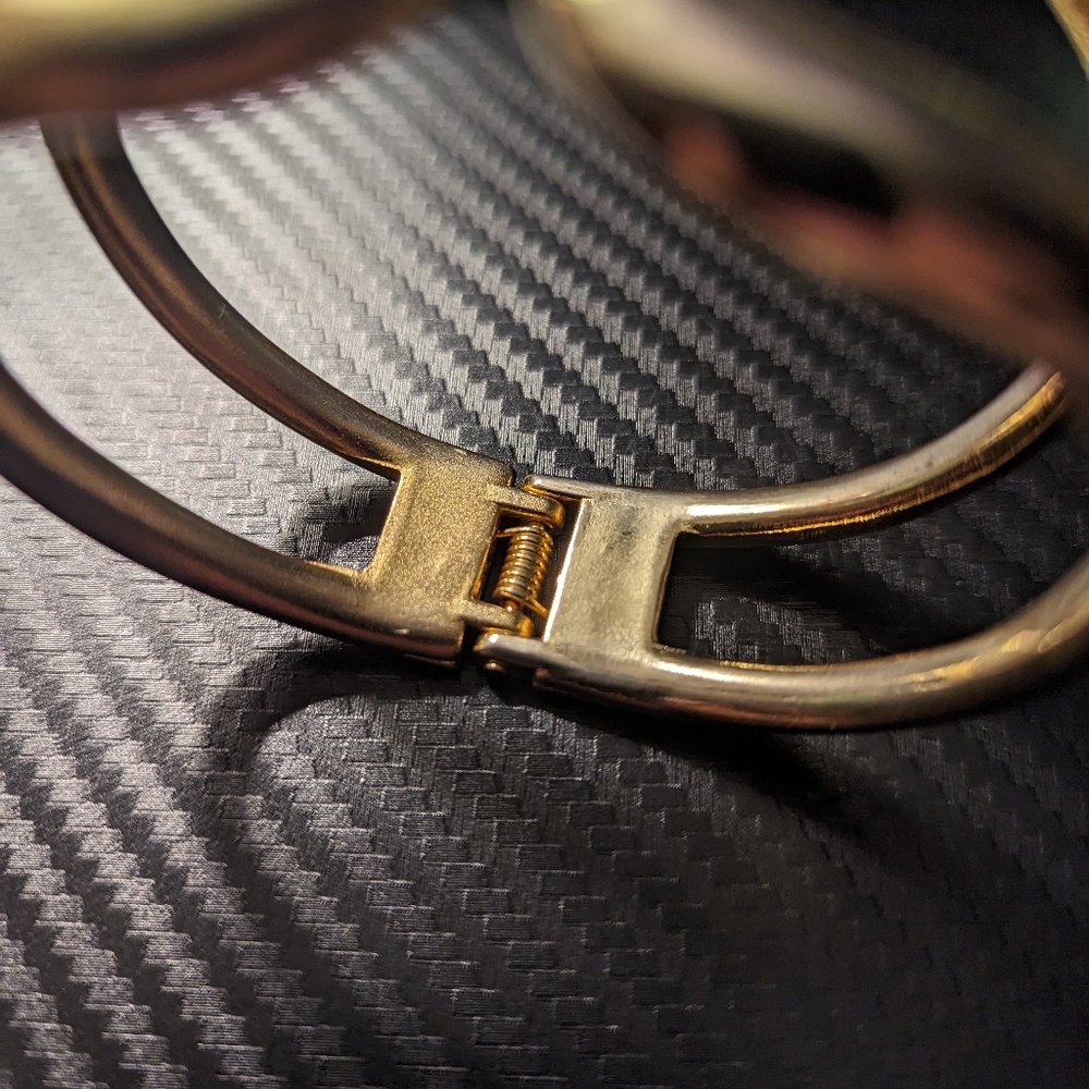 Gold Tone Bangle - Picture 2 of 6